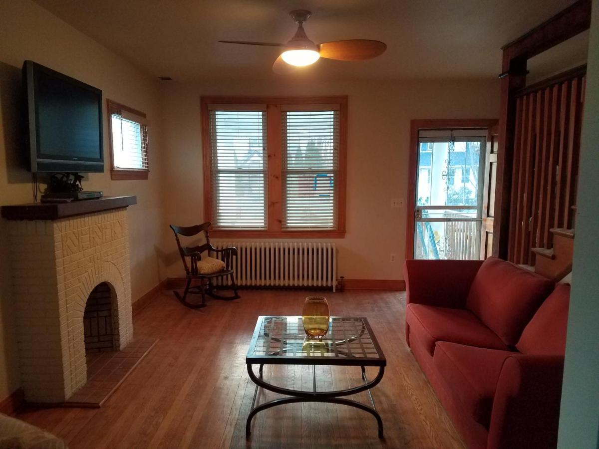 Hébergement de vacances 4br 2 Full Bath Sleeps 10 Large Yard 2 Cars Washington